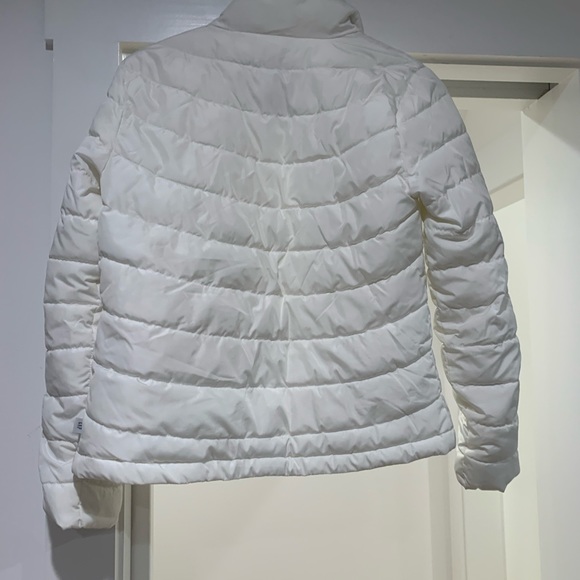 EUC GAP White Puffer Jacket - Picture 2 of 4